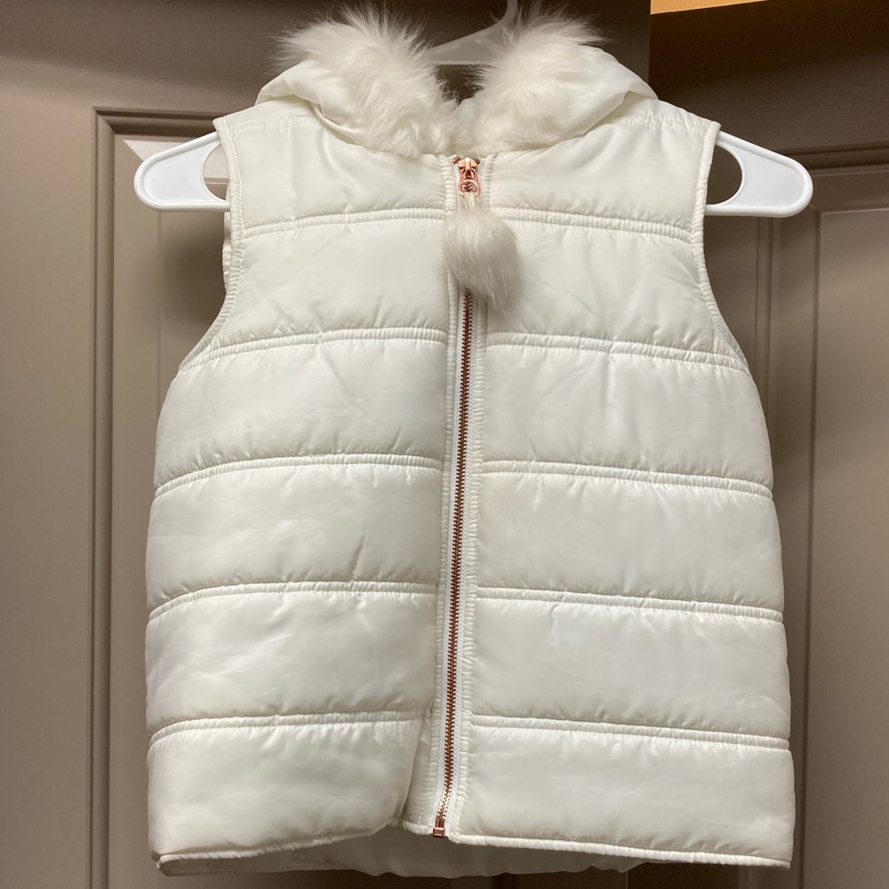 Girls size 10/12 beautiful winter vest